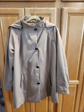 Women's Light Taupe Hooded Rain Jacket